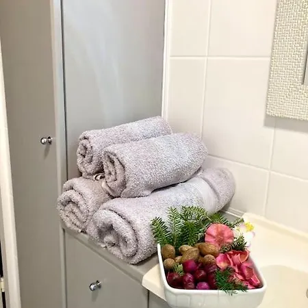 Deluxe *